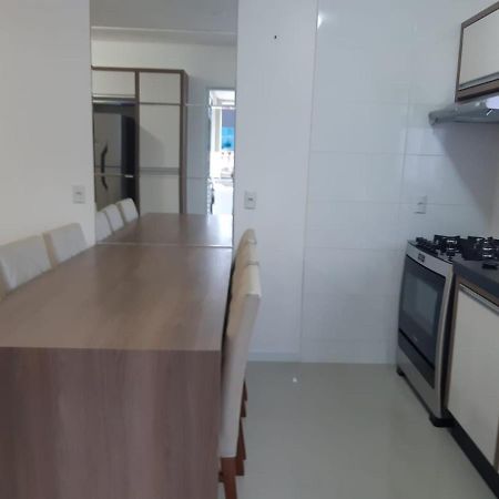 Apartamento 2 Dormitorio Praia De Bombas 邦比尼亚斯 外观 照片